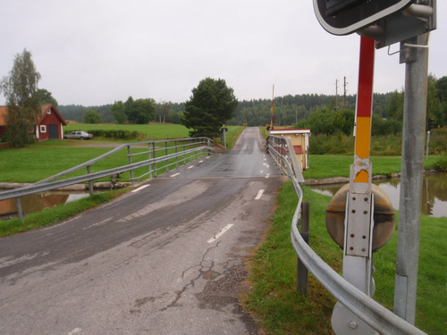 Bridge crossing the Lock.